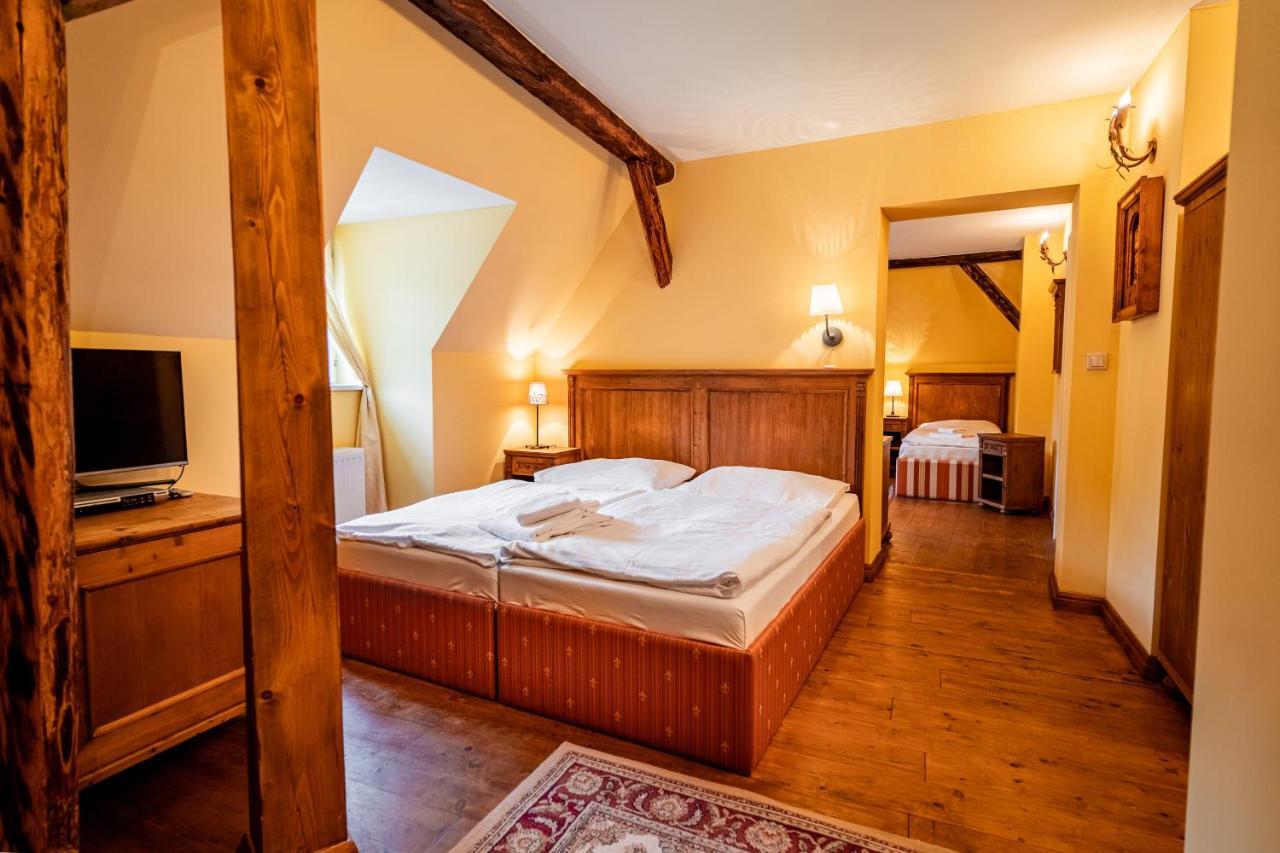 Penzion Cosmopolitan Ii. Banská Štiavnica Buitenkant foto