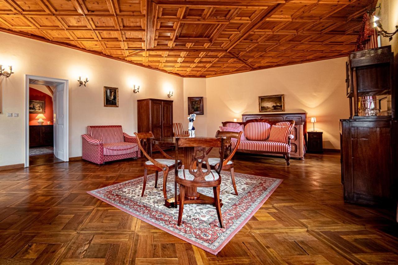 Penzion Cosmopolitan Ii. Banská Štiavnica Buitenkant foto