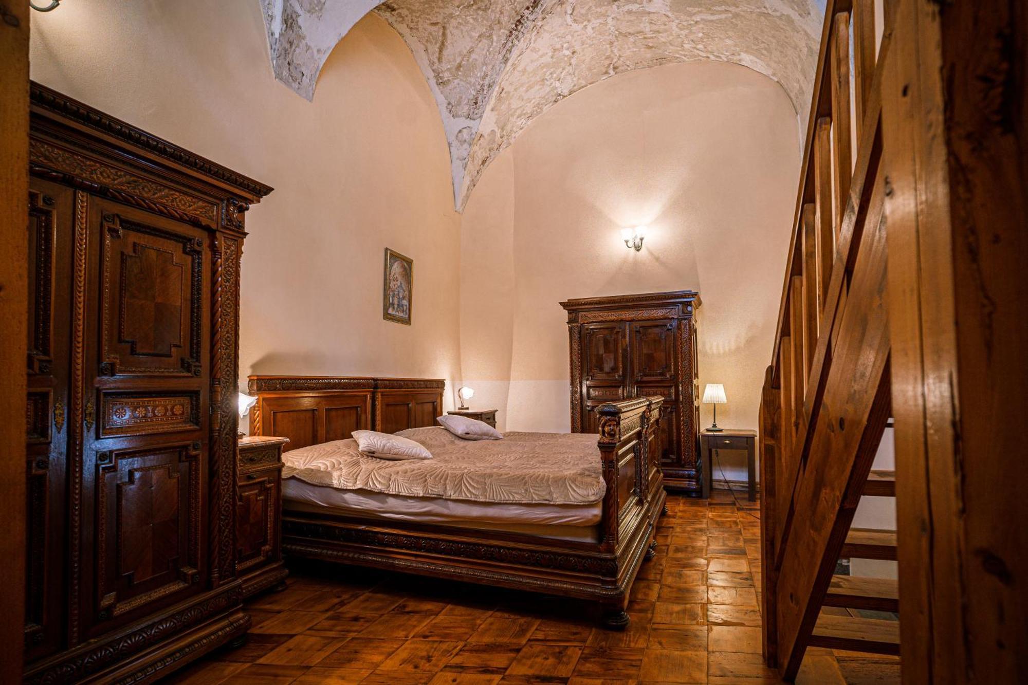 Penzion Cosmopolitan Ii. Banská Štiavnica Kamer foto