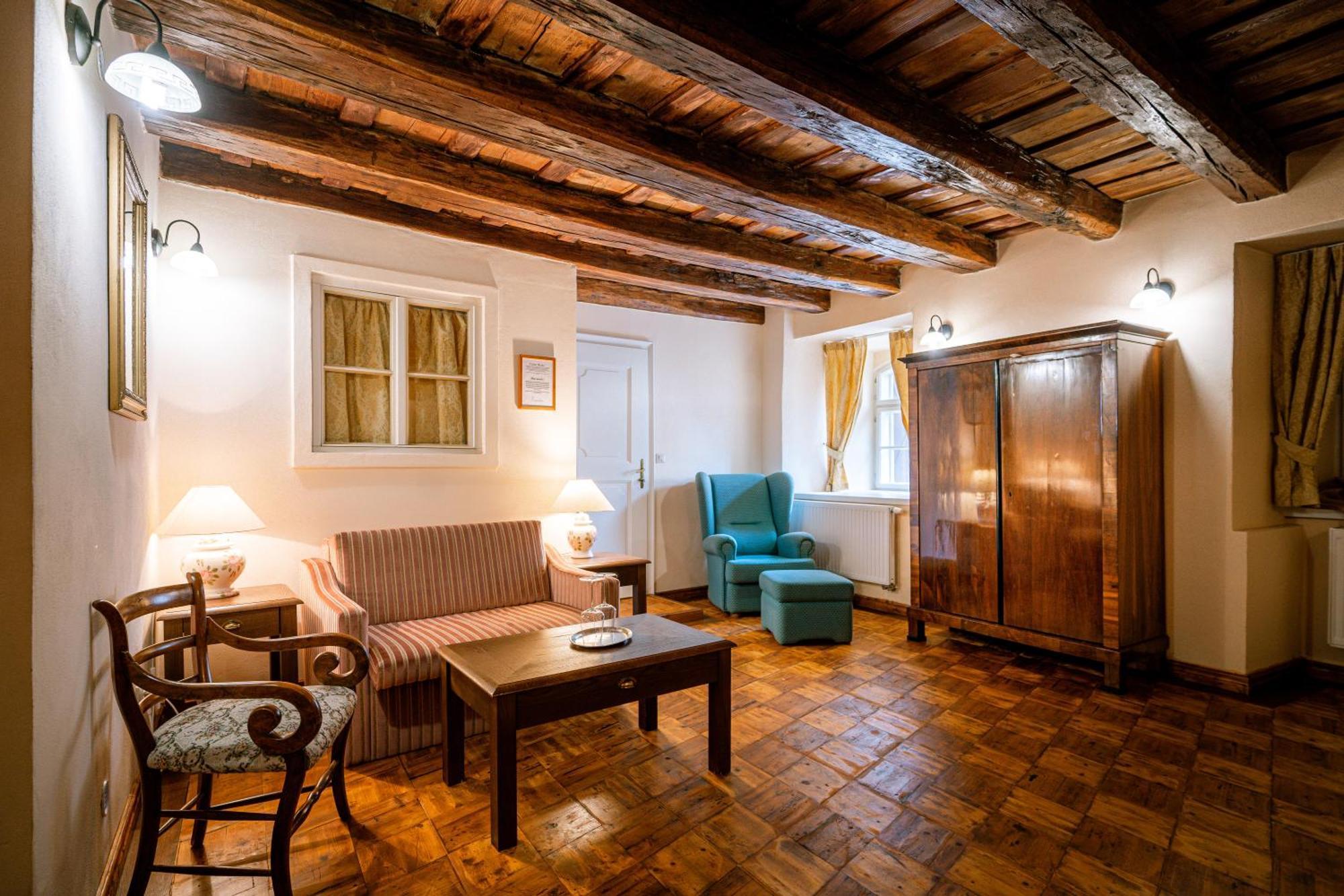 Penzion Cosmopolitan Ii. Banská Štiavnica Kamer foto